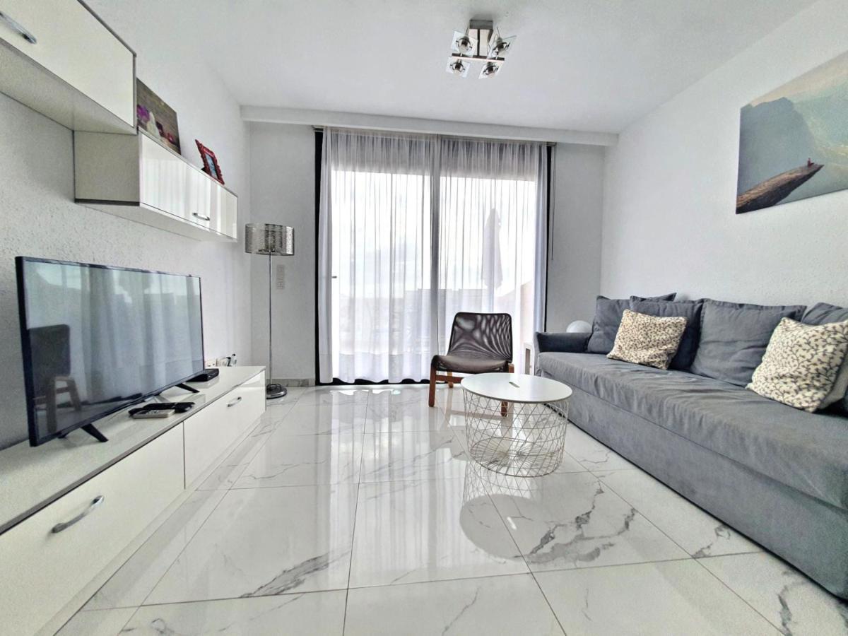 Sea View In Paradise Court Адехе Екстериор снимка